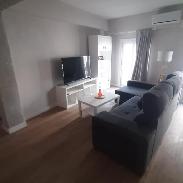 Almería Centro- Piso Reformado, Exterior, WiFi, a 1 minuto de Puerta Purchena - Apartamento de 2 dormitorios - 3