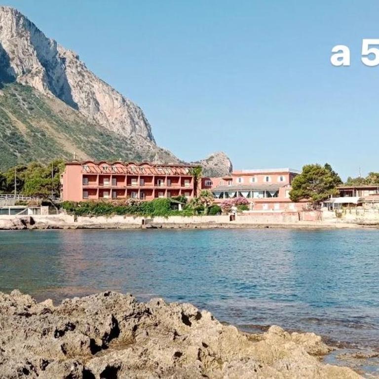 Villa Emma 50 mt from the sea with private pool - Villa with Sea View - 9