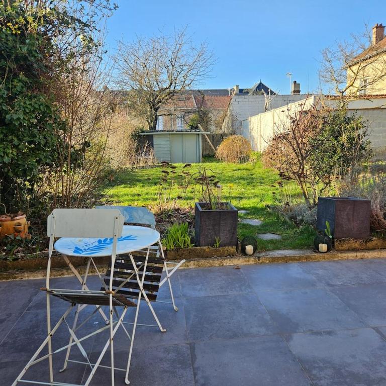 La Belle Maison, centre ville, 3 chambres et jardin - Villa 3 Chambres - 16
