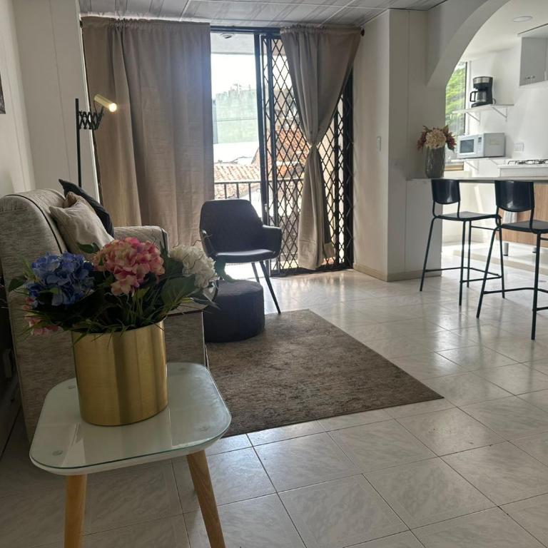 Apto moderno y acogedor - Apartamento de 2 dormitorios - 1