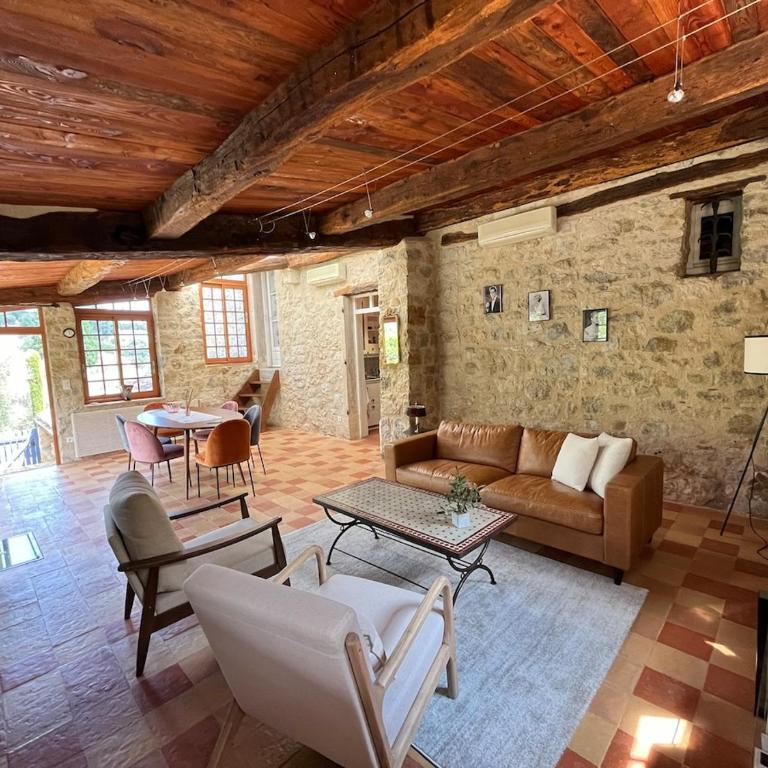Guest house with private tennis court - Maison de Vacances - 10