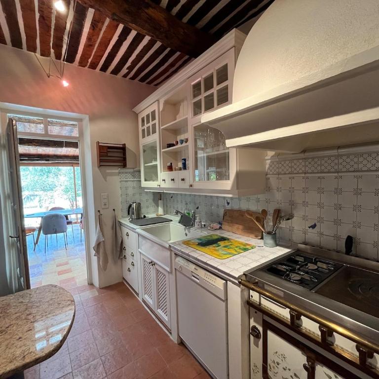 Guest house with private tennis court - Maison de Vacances - 8