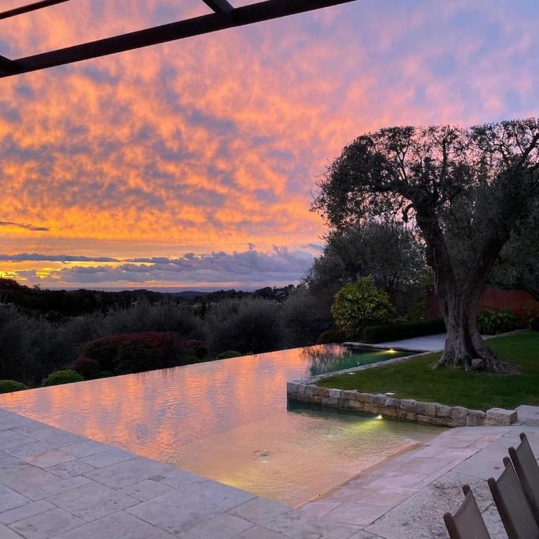 Guest house with private tennis court - Maison de Vacances - 19