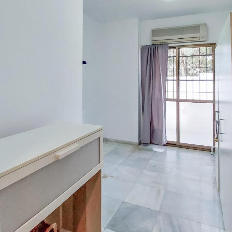 Awesome Apartment In El Puerto De Santa Mar - Apartamento de 1 dormitorio - 8