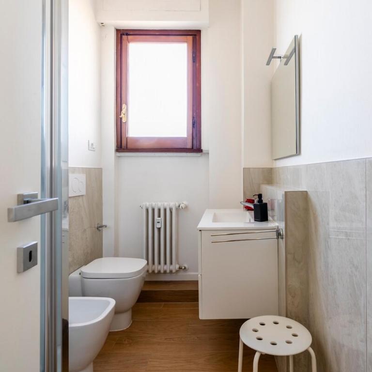 NEW 2BDR - Attico Panoramico con Posto Auto - Appartamento con 1 Camera da Letto - 4