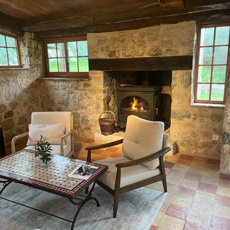 Guest house with private tennis court - Maison de Vacances - 12