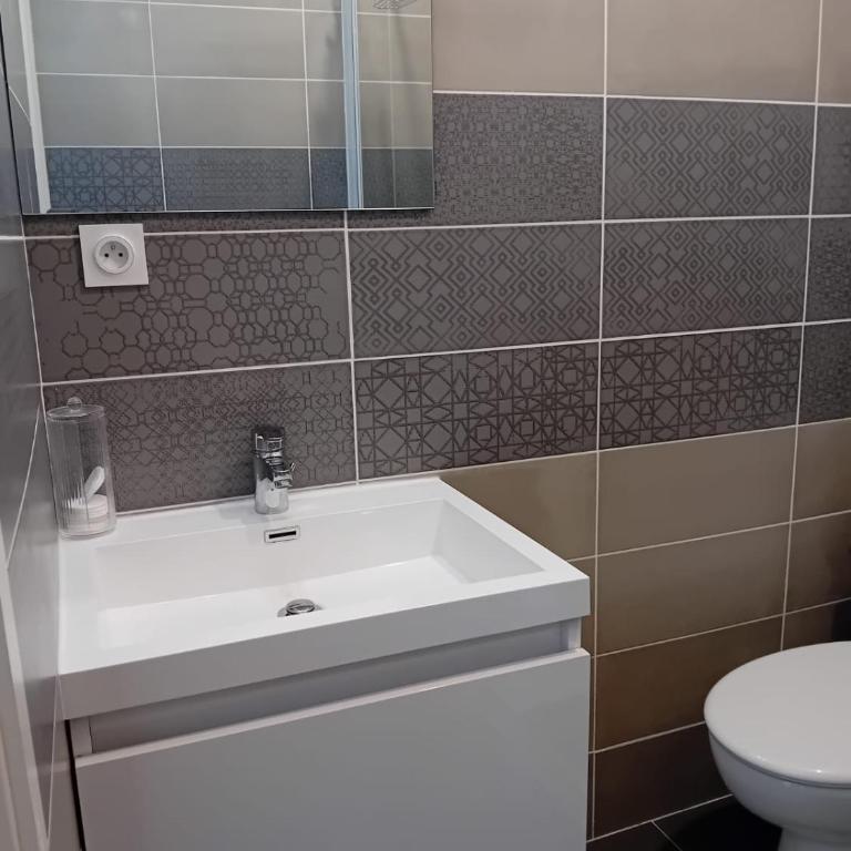 Luxury Apartment MonacoView - Appartement 2 Chambres avec Terrasse - 11