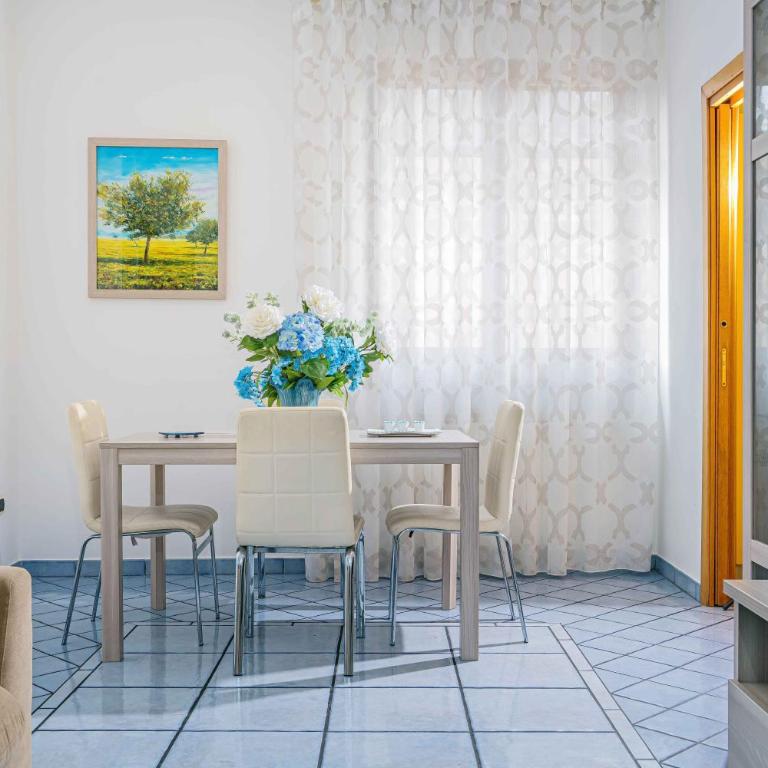 I Tre Delfini apartment in center-Sorrento Coast - Appartamento con 2 Camere da Letto - 3