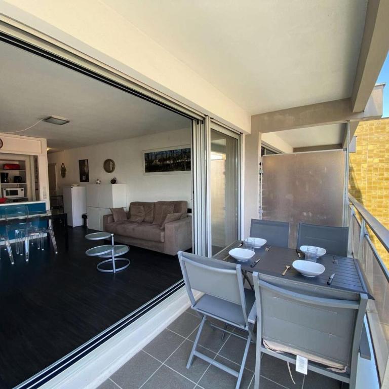 Résidence Joigny - T2 avec Vue Latérale sur la Mer MAE-9811 - Appartement - 3