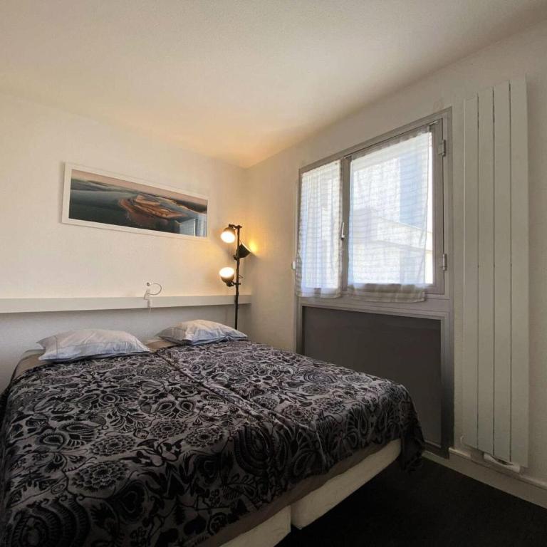 Résidence Joigny - T2 avec Vue Latérale sur la Mer MAE-9811 - Appartement - 7