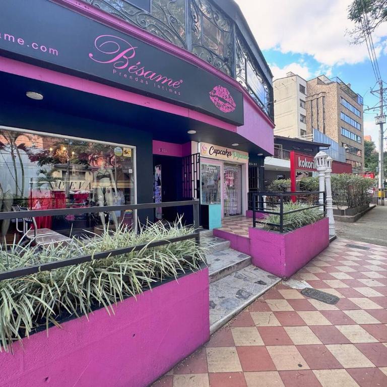 1br Near Unicentro, Upb & 2nd Parque Laureles - Apartamento - 24