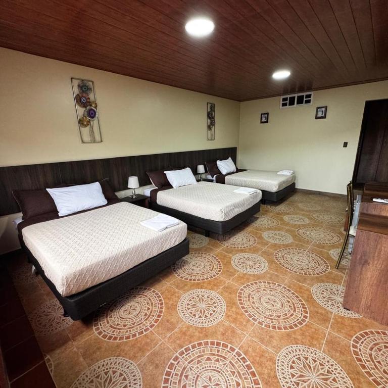 Salamandras Hostería & Spa - Habitación Familiar Estándar - 11