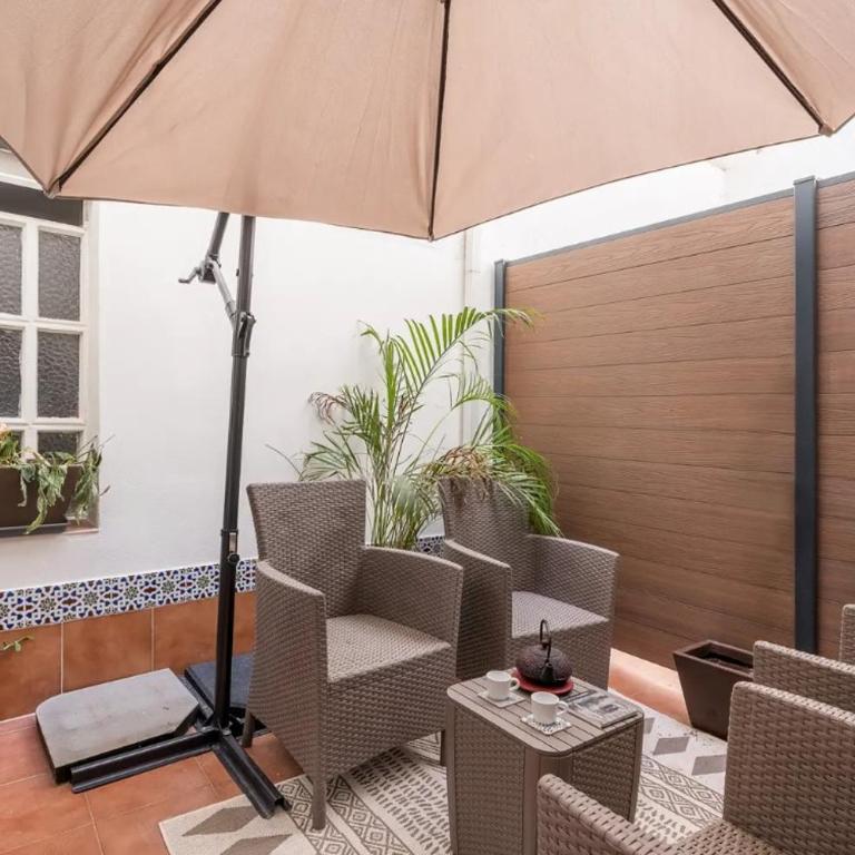 Casa al Andalus - Chic, serene, and Posh Center City Pad - Three-Bedroom Apartment - 19