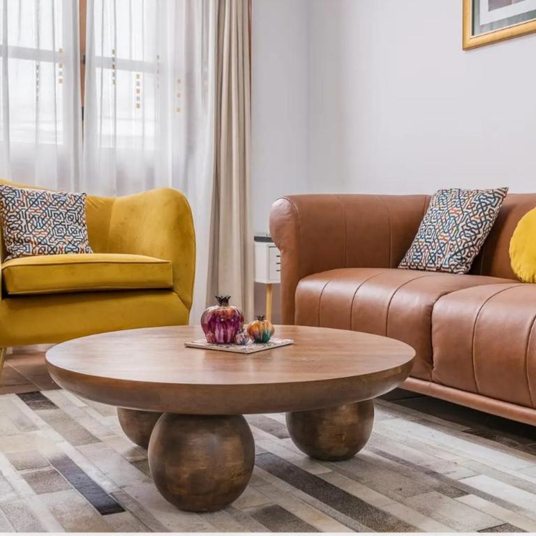 Casa al Andalus - Chic, serene, and Posh Center City Pad - Three-Bedroom Apartment - 26