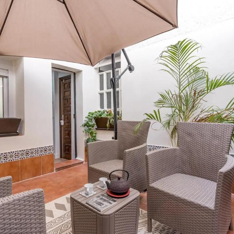 Casa al Andalus - Chic, serene, and Posh Center City Pad - Three-Bedroom Apartment - 30