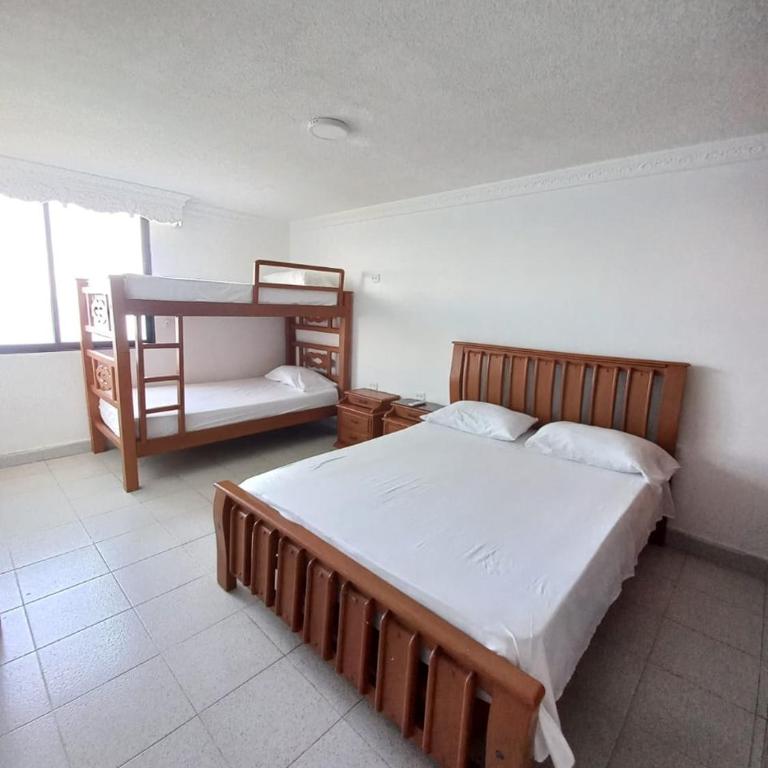 rodadero frente al mar 4 habitaciones 13 personas - Apartment - 7