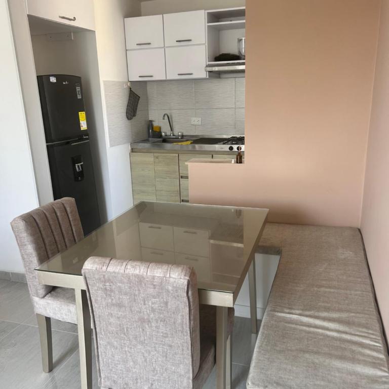 Cómodo apartamento en el norte de Barranquilla - Three-Bedroom Apartment - 4