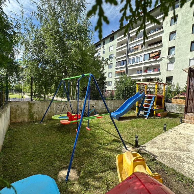 Apartment Dedić with Garden - Apartman sa 2 Spavaće Sobe - 1