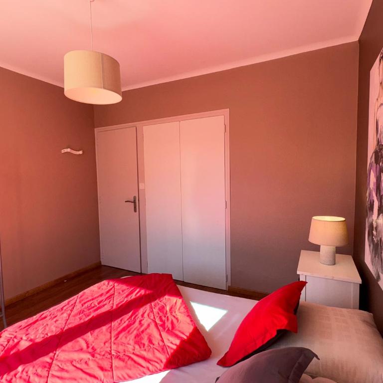 Maison Spacieuse avec Piscine Privée et Jardin à Saint Jean de Monts - FR-1-323-381 - Maison de Vacances - 34