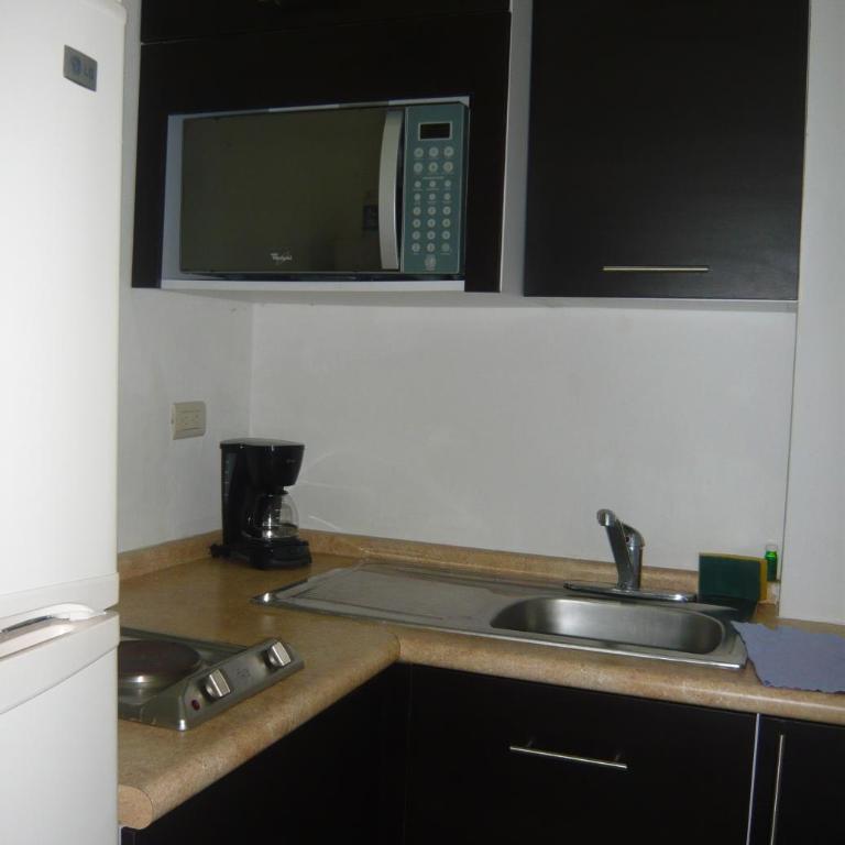 Aparthotel Siete 32 - Family Room with Bathroom - 8