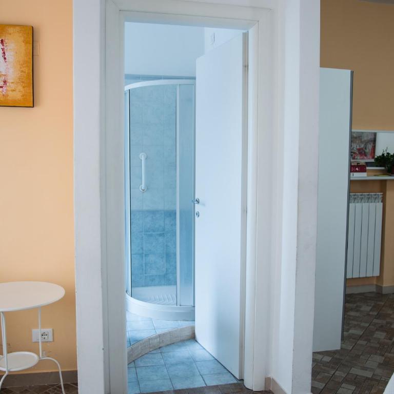 Casa Alberone - Appartamento con 2 Camere da Letto - 10