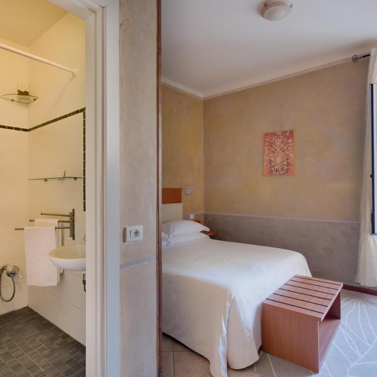 Casa Billi - Double Room with Private Internal Bathroom - 15