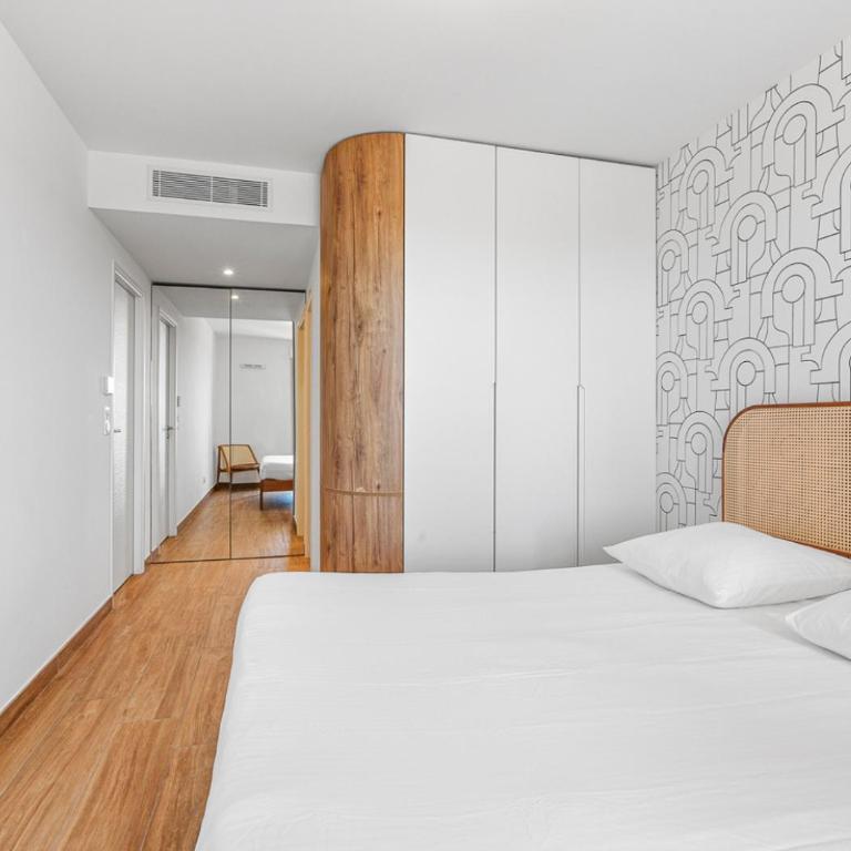 Le 701, Climatisé, toit terrasse vue mer, parking - Three-Bedroom Apartment - 10