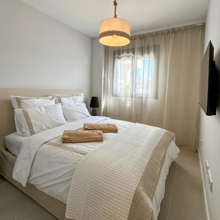 La Perla de Aranya Estepona - Two-Bedroom Apartment - 11