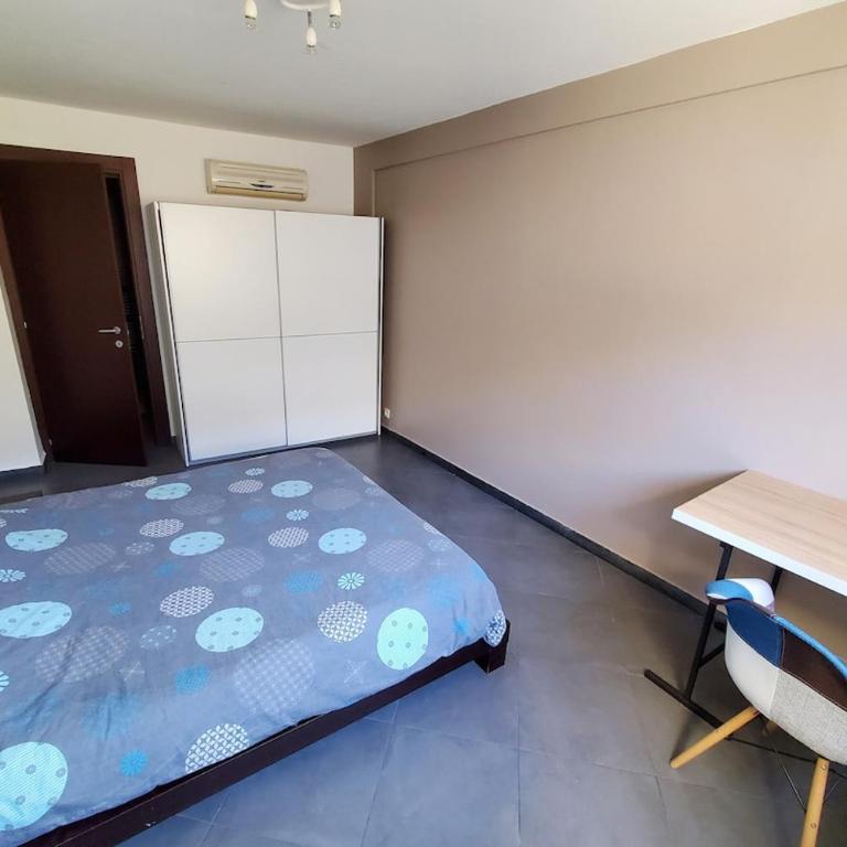 Les Petites Alpes - Apt 5 Prs - 3 min des plages - climatisation - Two-Bedroom Apartment - 6