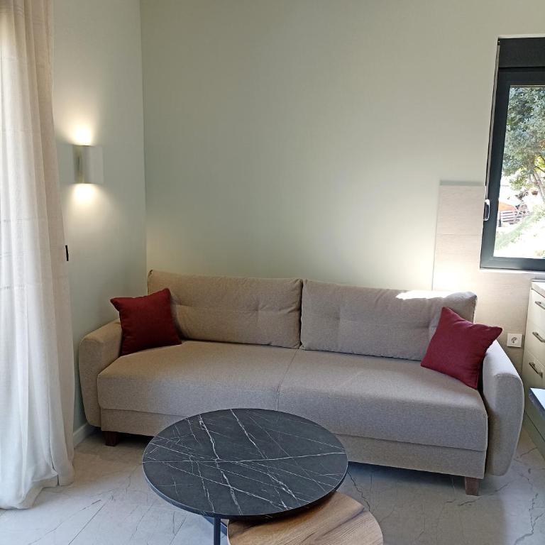 Vibrant BayView Apartment Kotor - One-Bedroom Apartment - 10