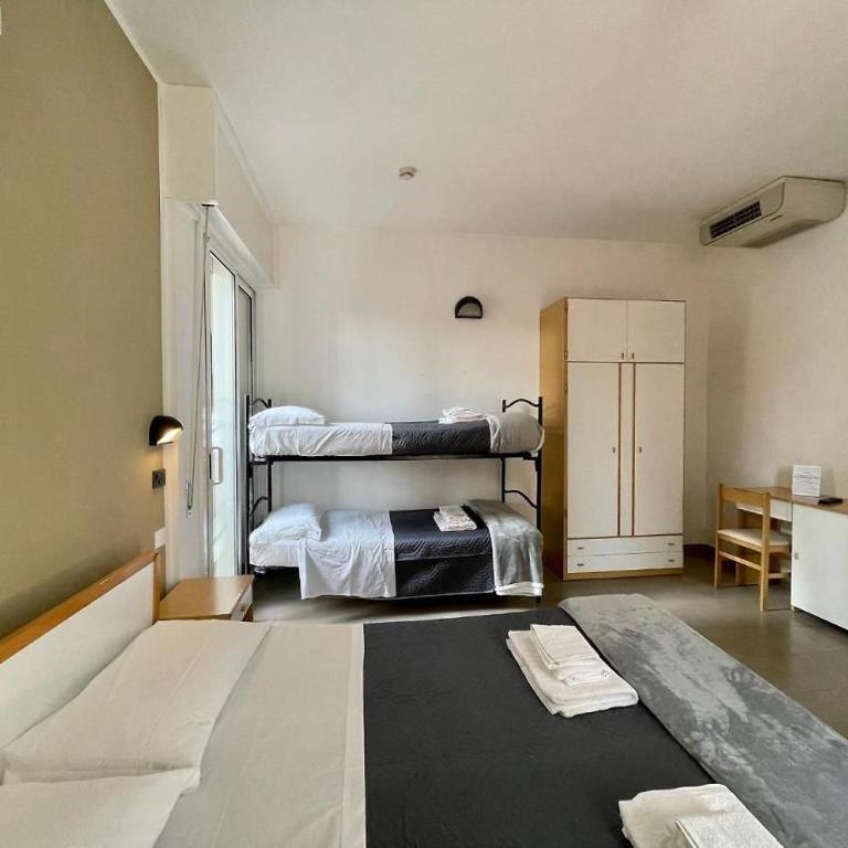 Hotel Quisisana - Quadruple Room - 1