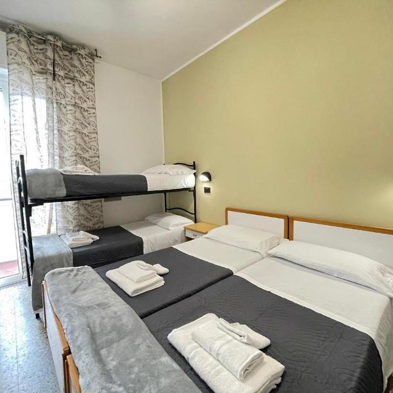Hotel Quisisana - Quadruple Room - 2