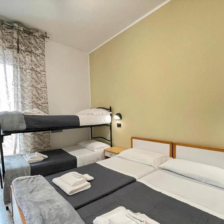 Hotel Quisisana - Quadruple Room - 4