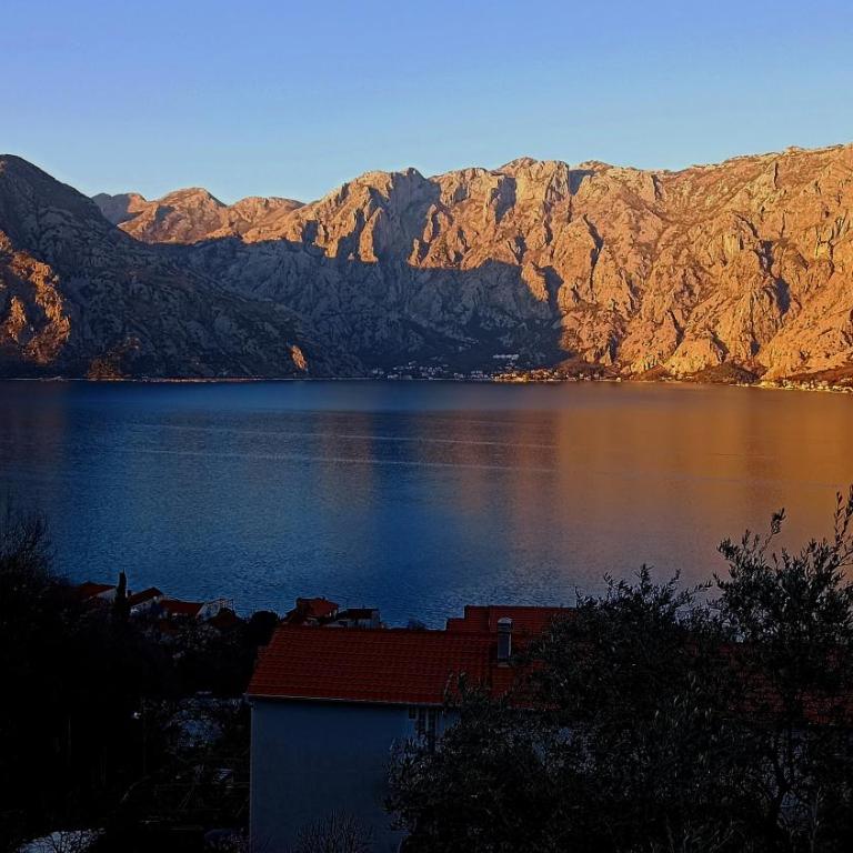 Vibrant BayView Apartment Kotor - One-Bedroom Apartment - 24
