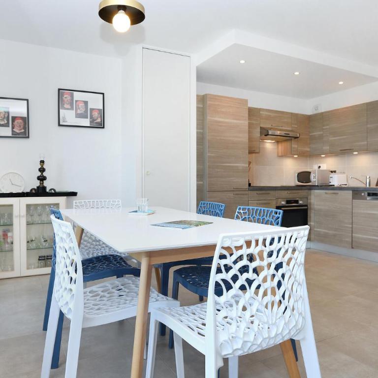 3 Bedroom Lovely Apartment In Saint-Malo - Appartement 3 Chambres - 4
