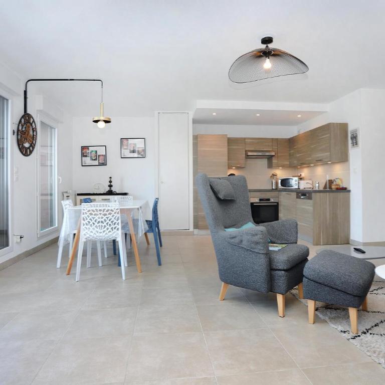 3 Bedroom Lovely Apartment In Saint-Malo - Appartement 3 Chambres - 8