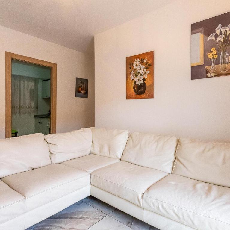 Beautiful Apartment In Torrevieja - Apartamento de 3 dormitorios - 8