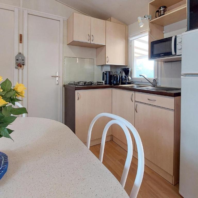 Mobilhome With Shared Pool - Mobile Home - 3