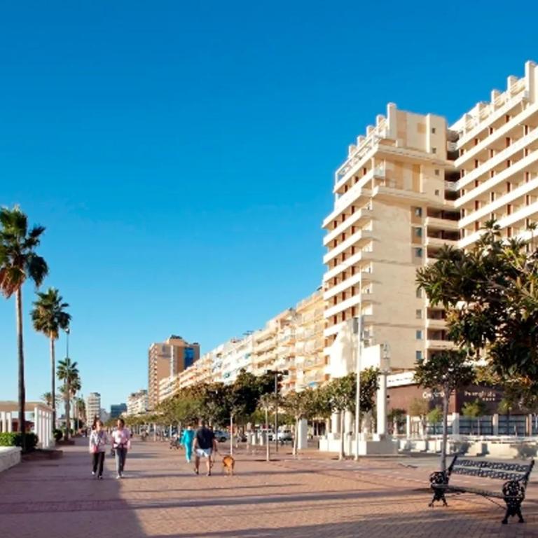 Ático con terraza cerca del mar los Boliches - Two-Bedroom Apartment - 23
