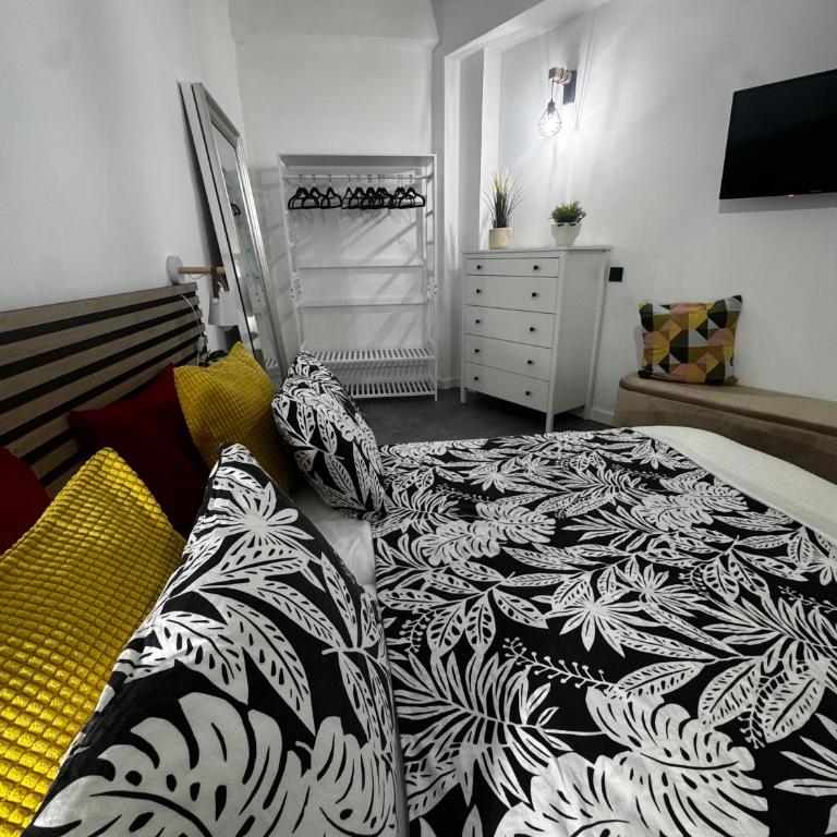 Madrid Style & Comfort 5 - One-Bedroom Apartment - 14