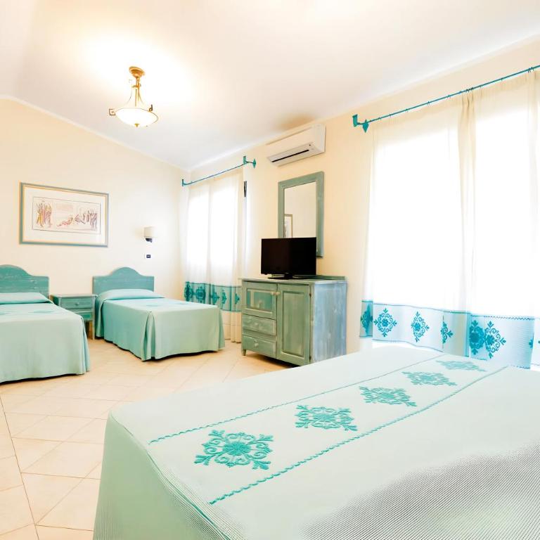 Hotiday Golfo Aranci - Camera Quadrupla - 4