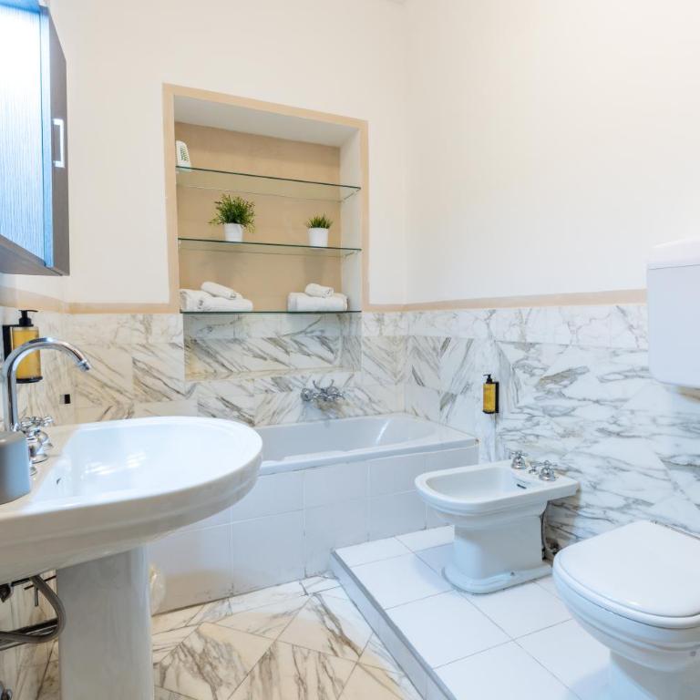 Corso 151 - Double Room with Private External Bathroom - 12