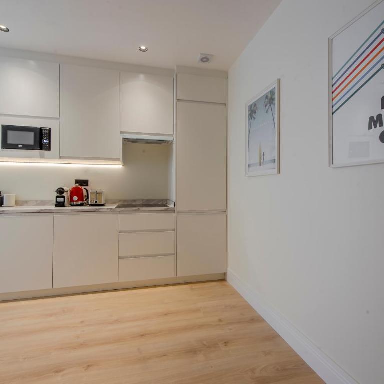 Malasaña cálida para 4, ven a San Bernardo 20 E3 - One-Bedroom Apartment - 5