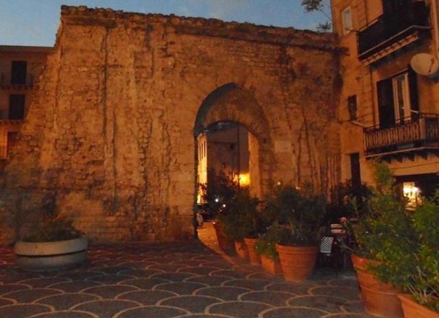 Alloggio delle Carrozze al Ballarò - Two-Bedroom Apartment - 18