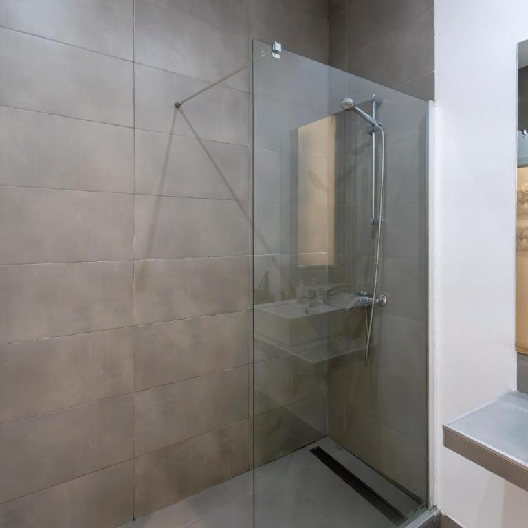 For You Rentals NEW Design Apartment TEMPORAL Puerta del Sol PRE104A - Apartamento con balcón - 11