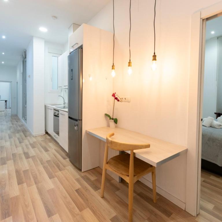 For You Rentals NEW Design Apartment TEMPORAL Puerta del Sol PRE104A - Apartamento con balcón - 32