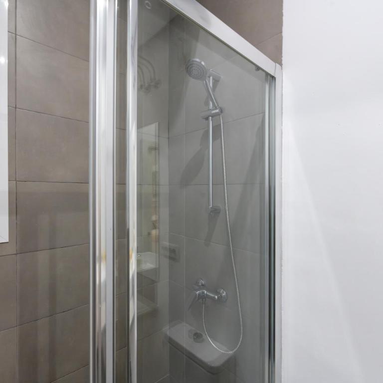 For You Rentals NEW Design Apartment TEMPORAL Puerta del Sol PRE104A - Apartamento con balcón - 33