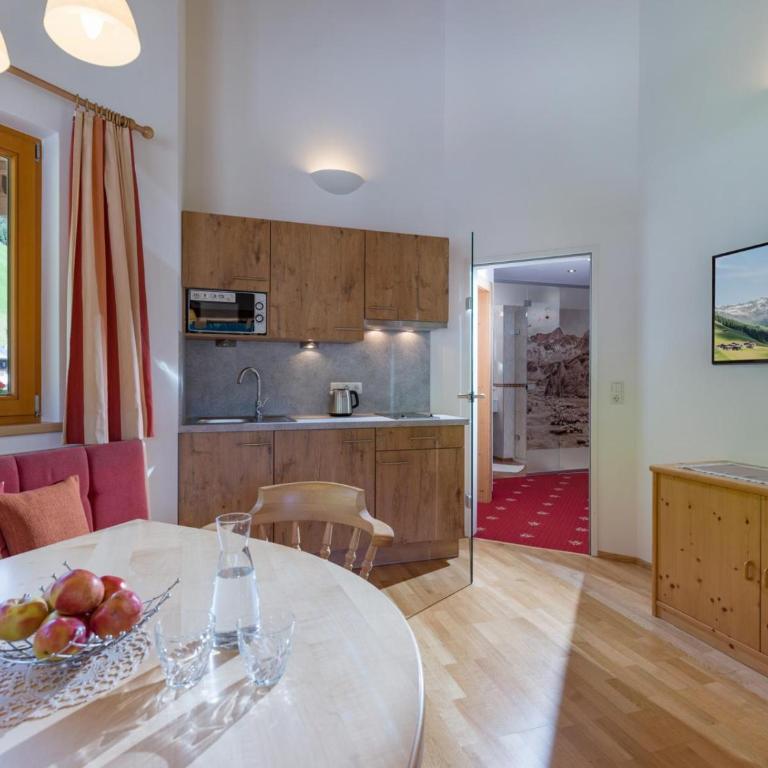 Hotel Pinzger Tux - Suite mit Bergblick - 1