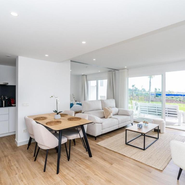 Al4-1901 Estepona - Apartment - Alcazaba Lagoon - Two-Bedroom Apartment - 12