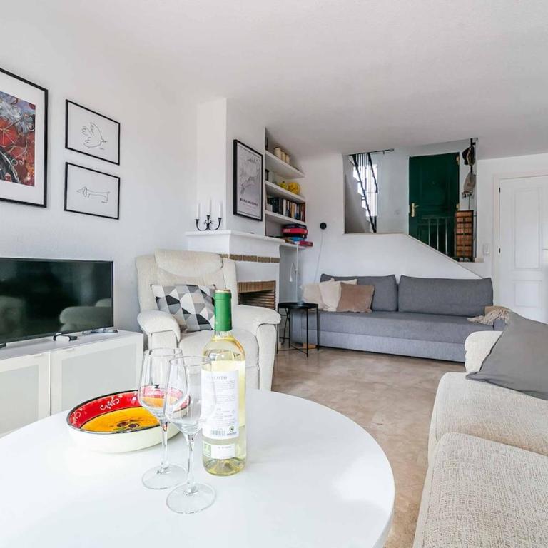 128 - Beautiful Townhouse with Pool, Benalmádena - Apartamento de 2 dormitorios - 14